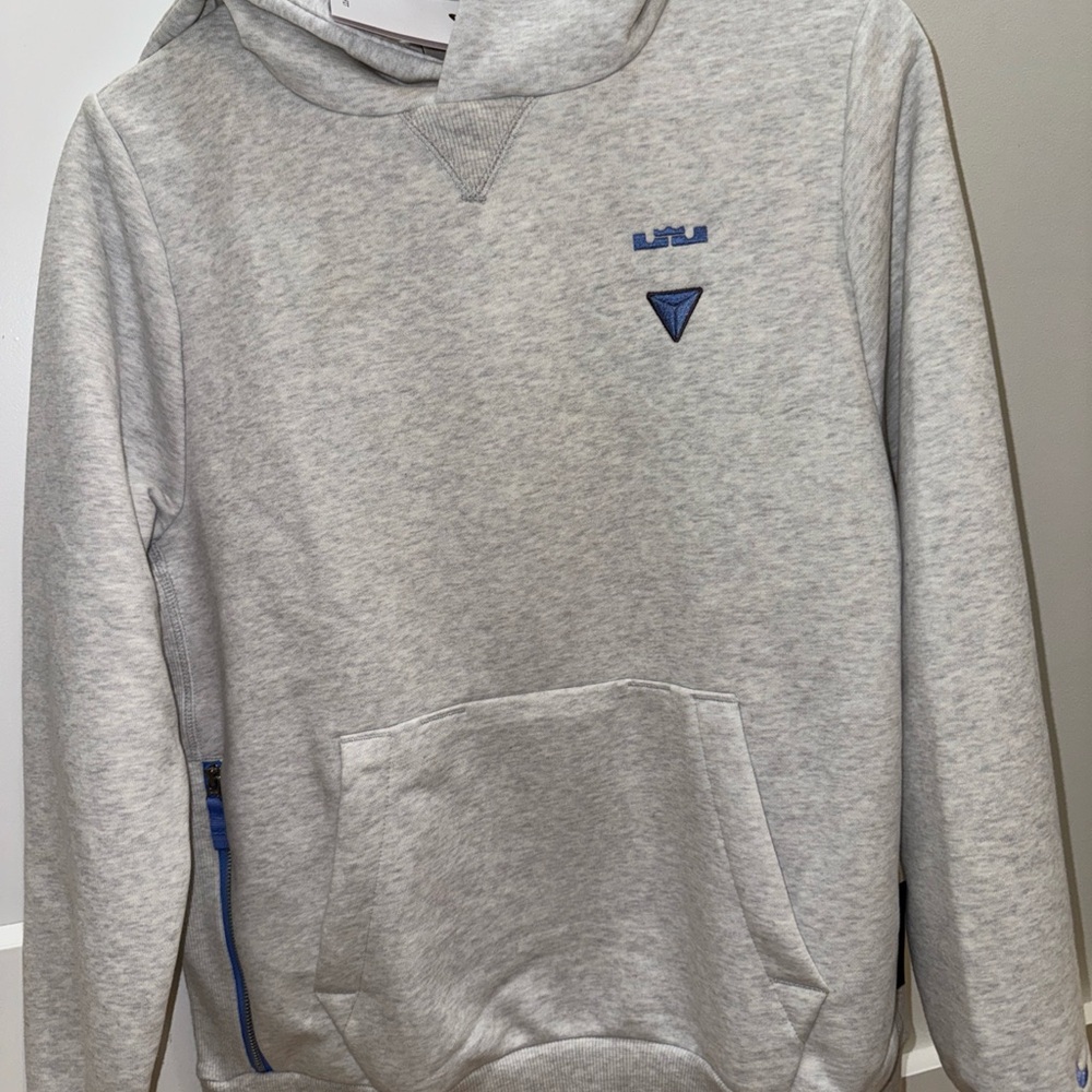 Brand New Kids LeBron Nike Dry Fit Hoodie with tags YXL